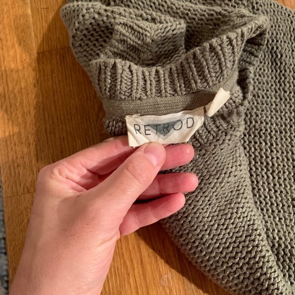 Retrod Olive Green Bell-sleeve Knitted Sweater - Picture 3 of 3